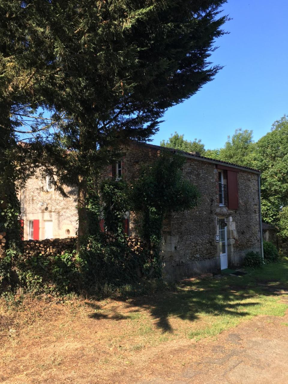 Gite Le Puy Rabasteau Hotel Chantonnay Buitenkant foto